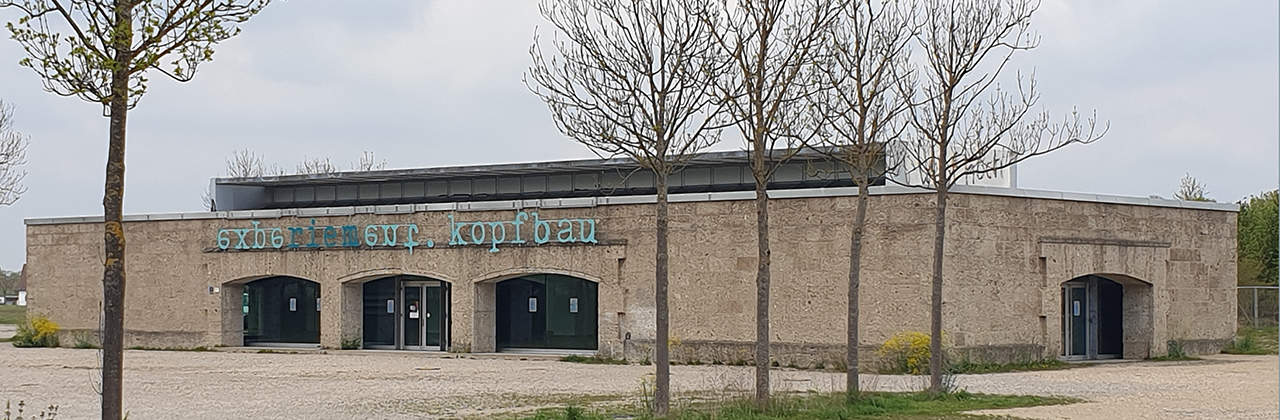 Experiment Kopfbau Gebäude